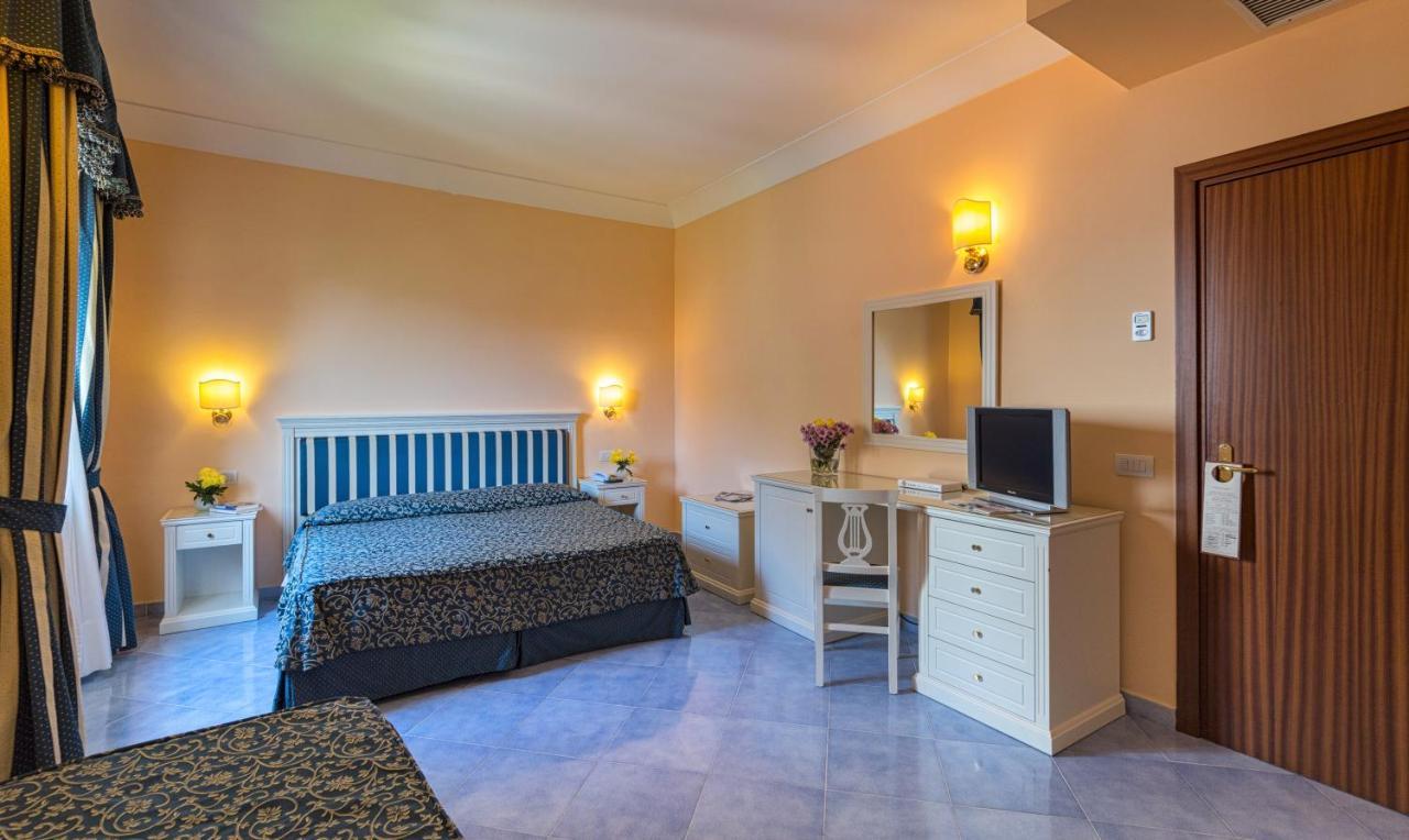 Hotel Jaccarino SantʼAgata sui Due Golfi Esterno foto