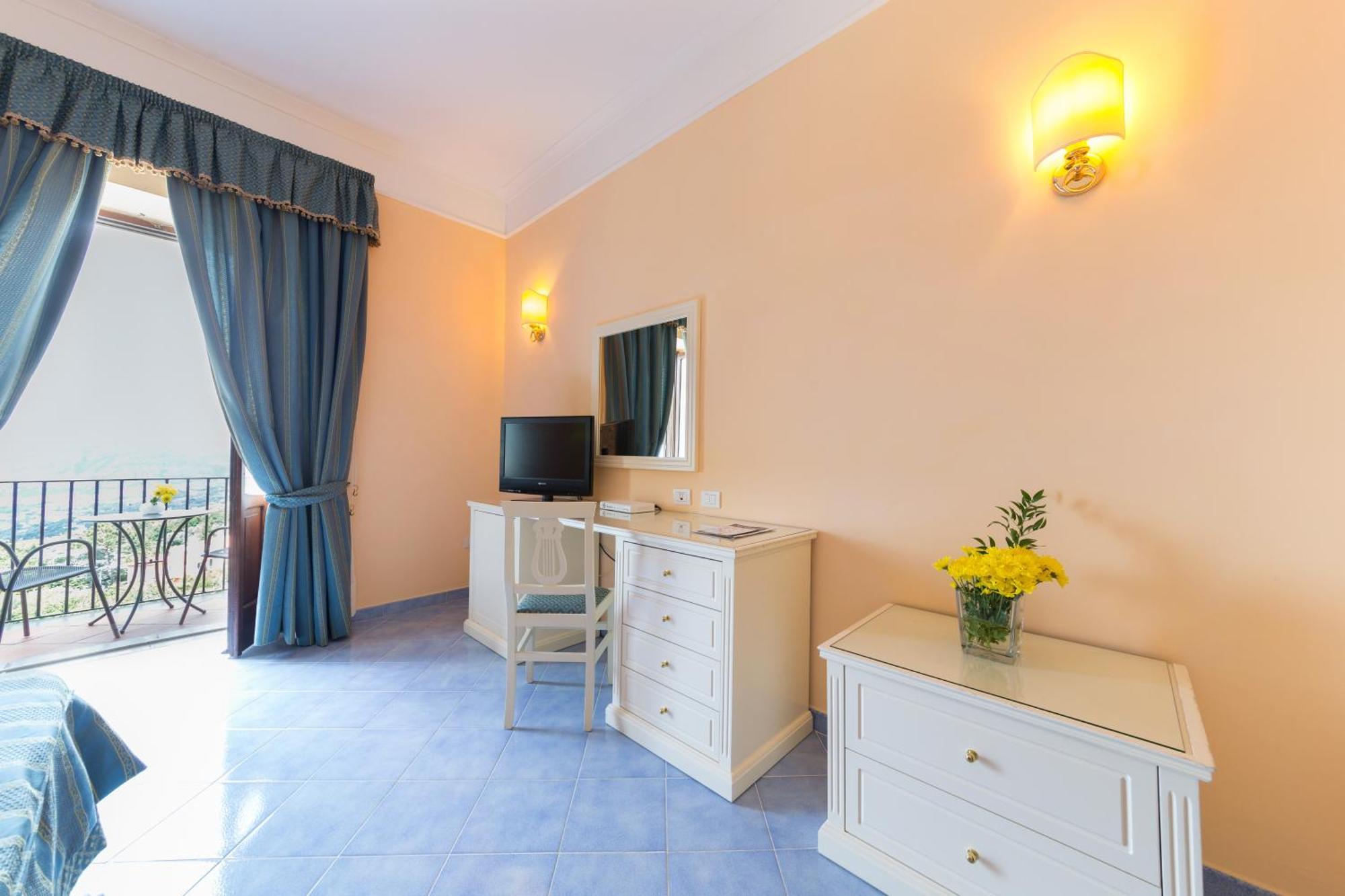 Hotel Jaccarino SantʼAgata sui Due Golfi Esterno foto