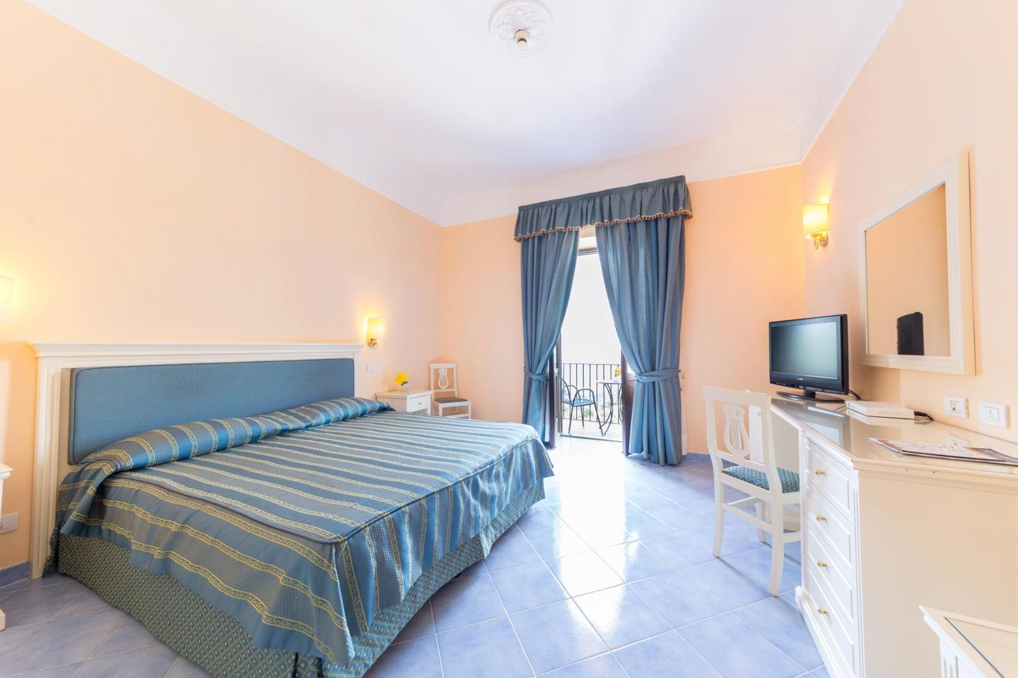 Hotel Jaccarino SantʼAgata sui Due Golfi Esterno foto
