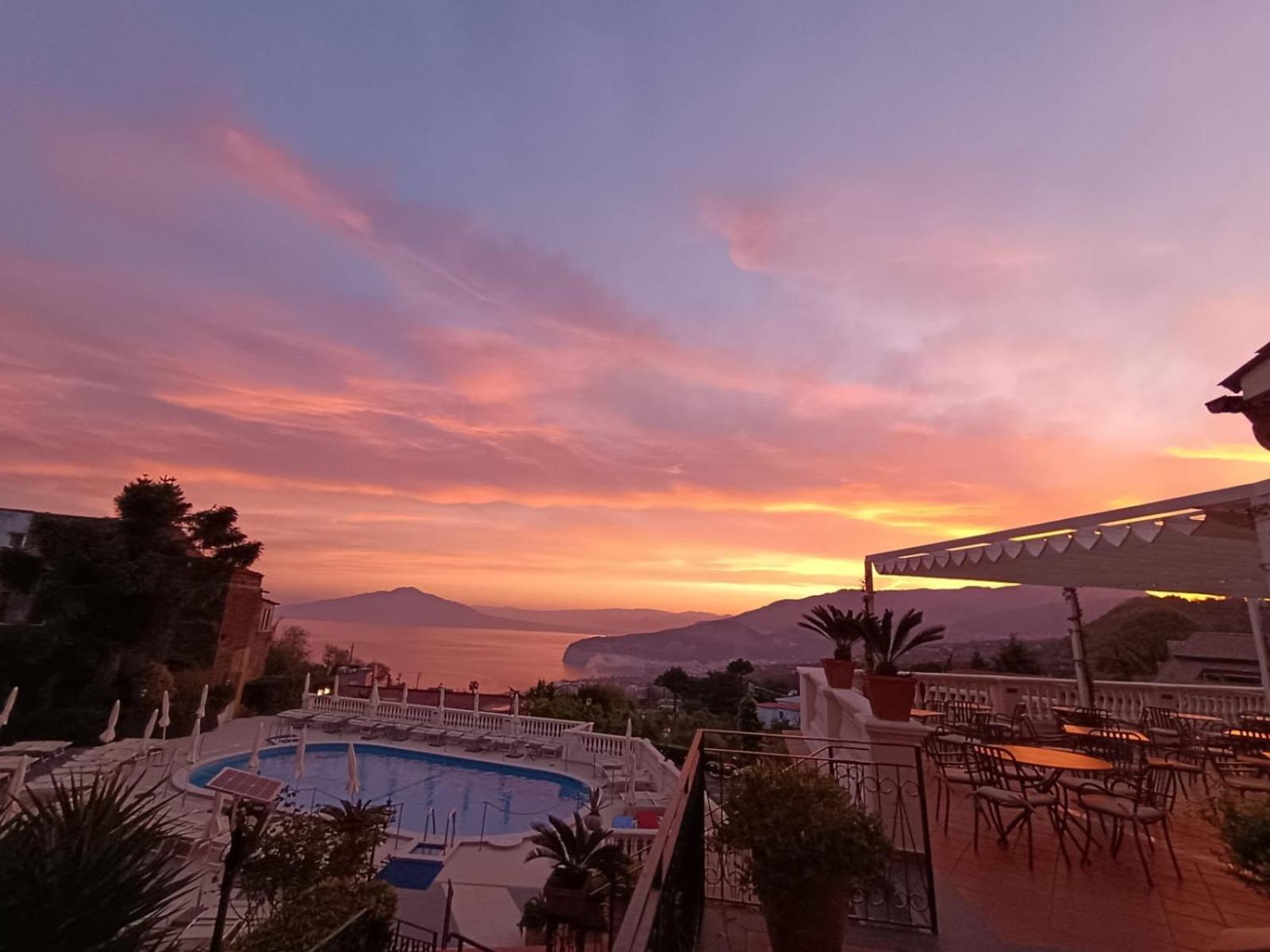 Hotel Jaccarino SantʼAgata sui Due Golfi Esterno foto